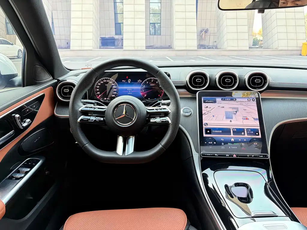 Mercedes-Benz C-Class — фото 10