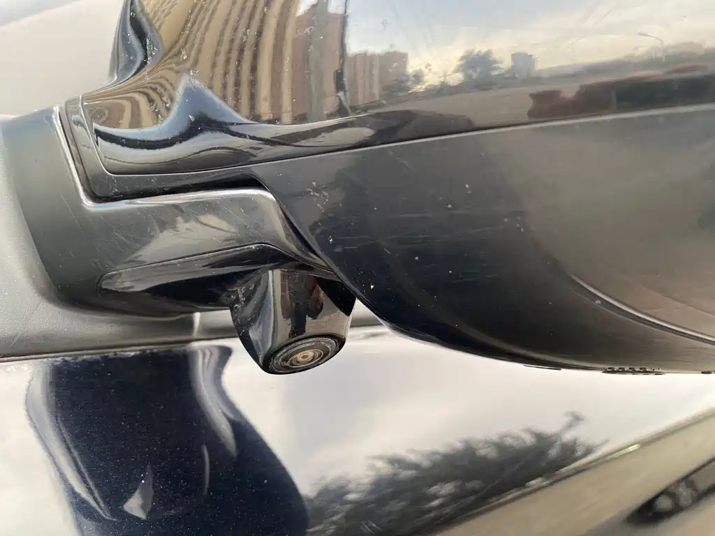 Mitsubishi Outlander — фото 14