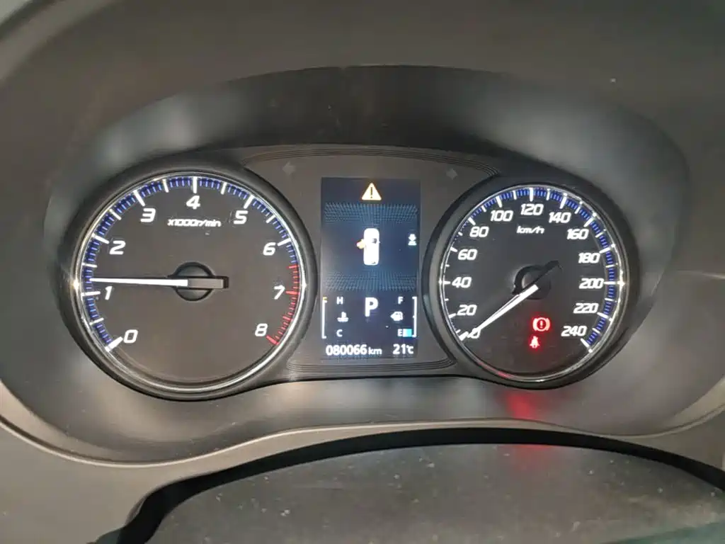 Mitsubishi Outlander — фото 11