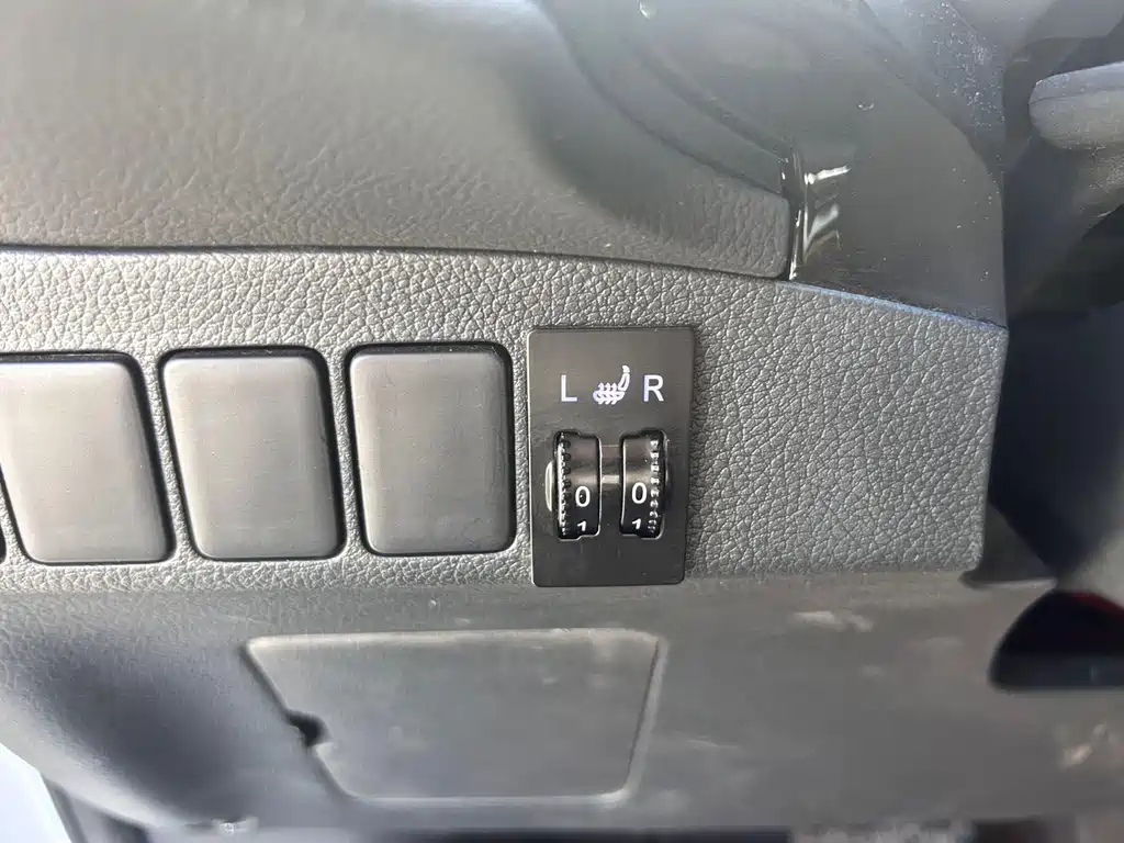Mitsubishi Outlander — фото 8