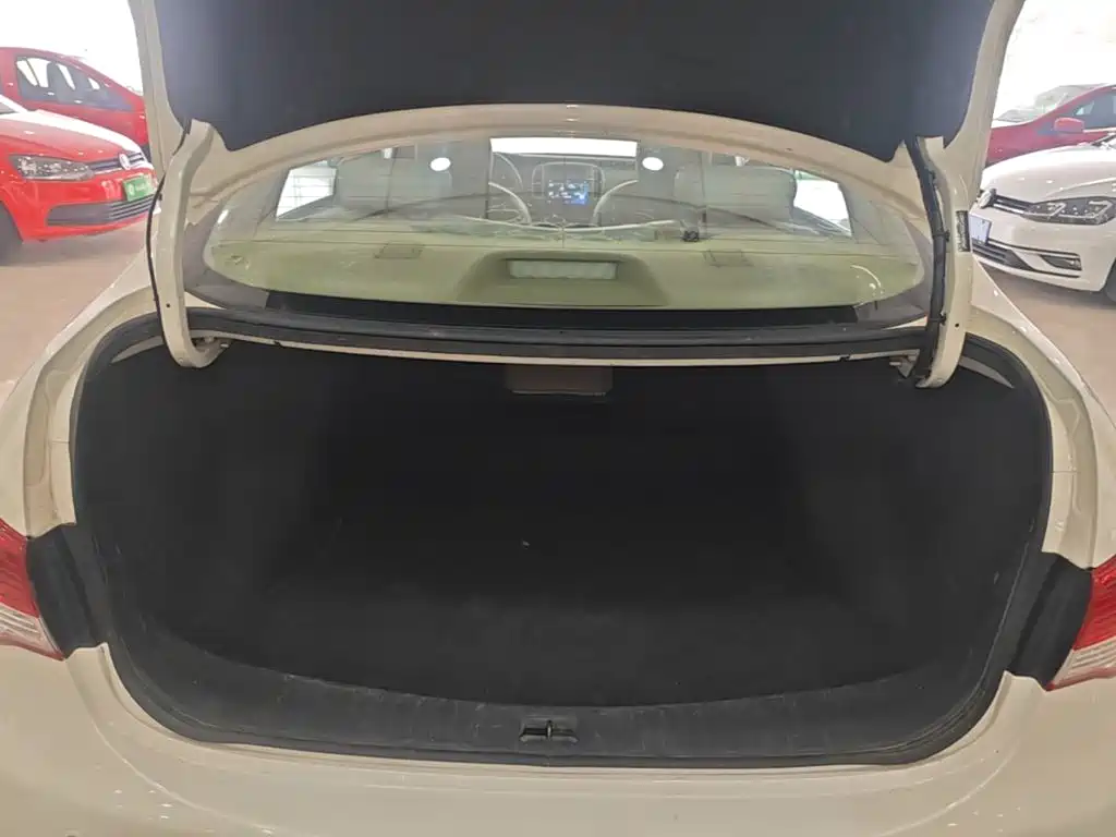 Nissan Sylphy — фото 18