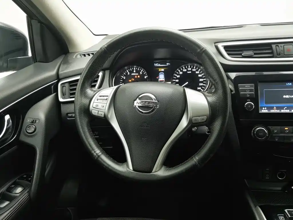 Nissan Qashqai — фото 11