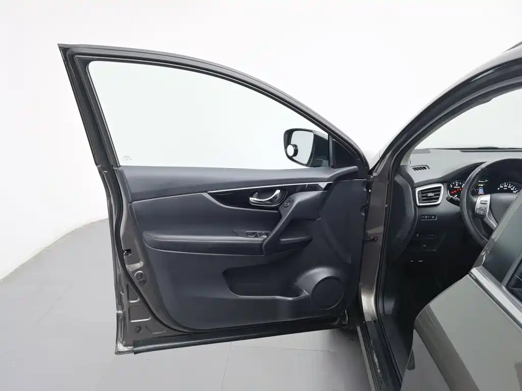 Nissan Qashqai — фото 8