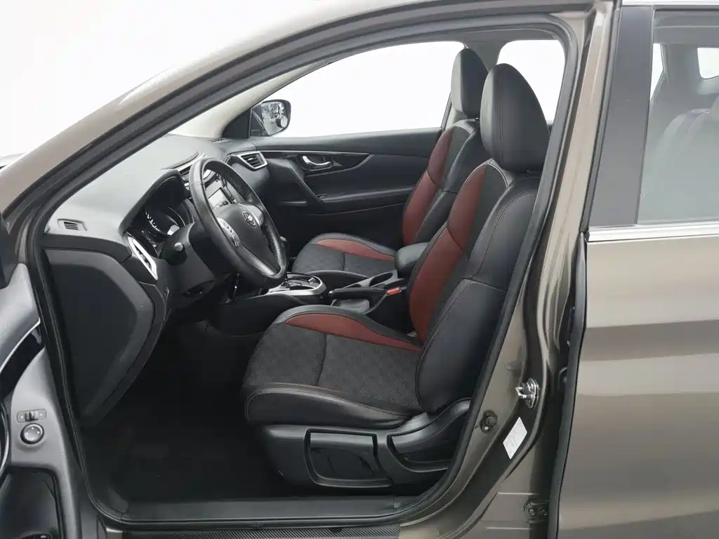Nissan Qashqai — фото 10