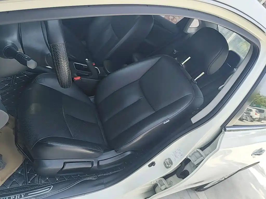 Nissan Sylphy — фото 14