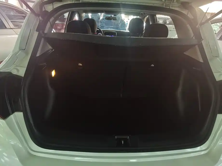 Nissan Tiida — фото 18