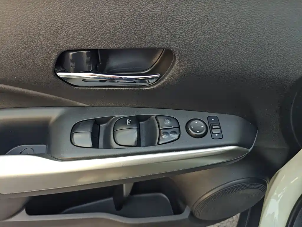 Nissan Kicks — фото 29