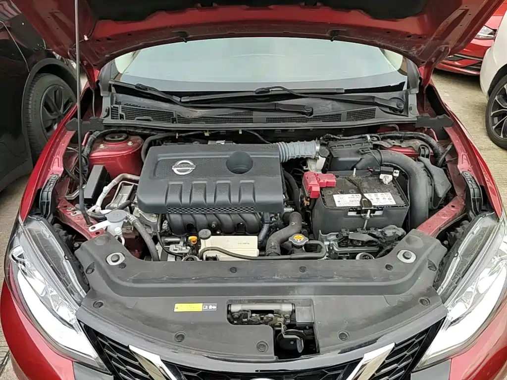 Nissan Tiida — фото 19