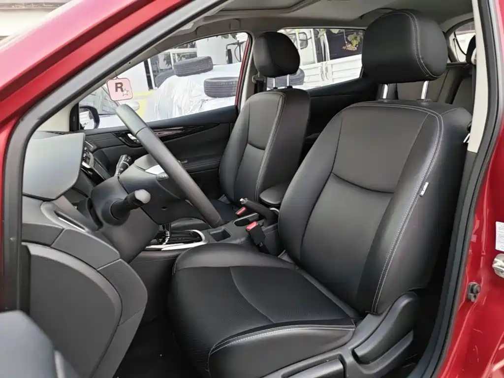 Nissan Tiida — фото 14
