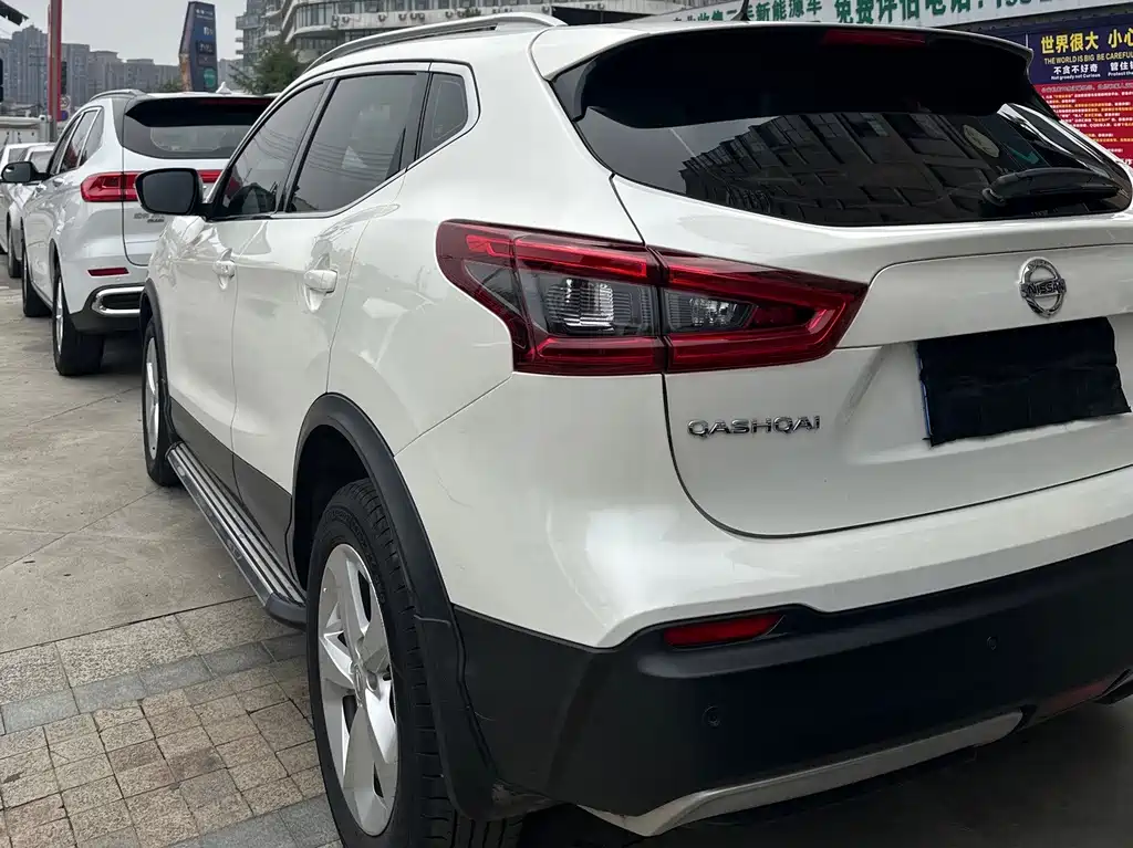 Nissan Qashqai — фото 6