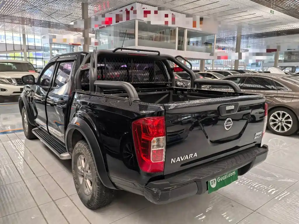 Nissan Navara — фото 4