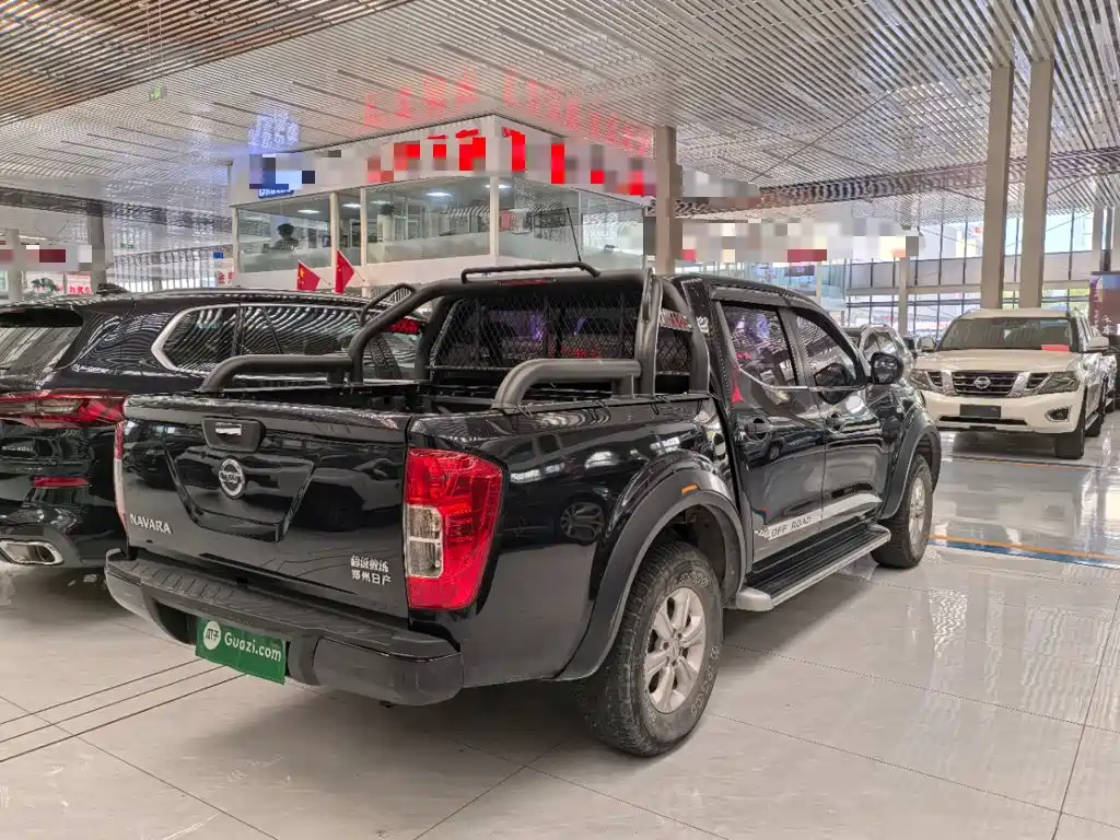 Nissan Navara — фото 6