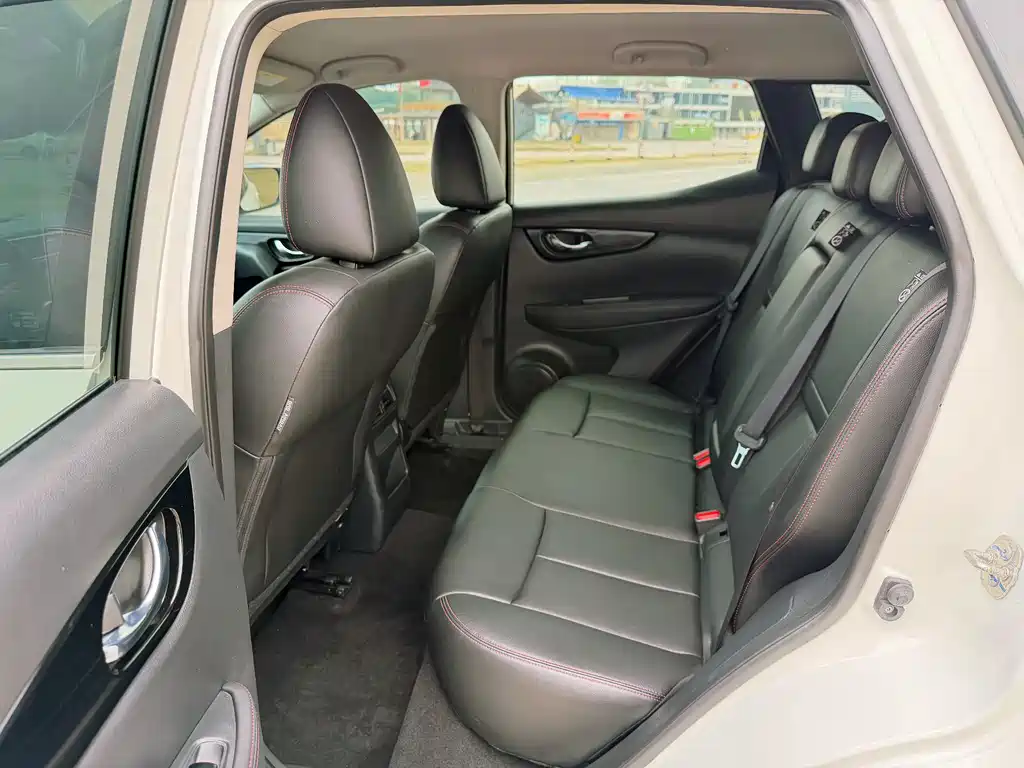 Nissan Qashqai — фото 13