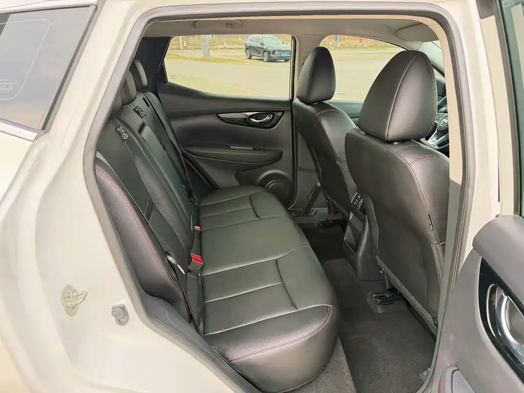 Nissan Qashqai — фото 14