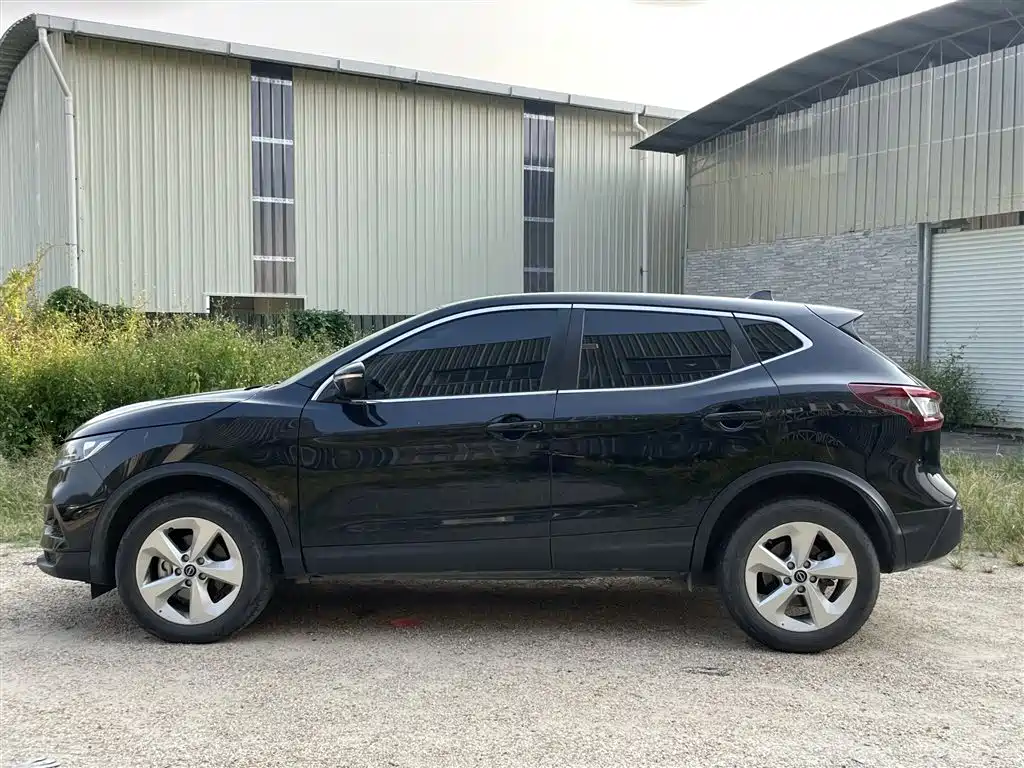 Nissan Qashqai — фото 3