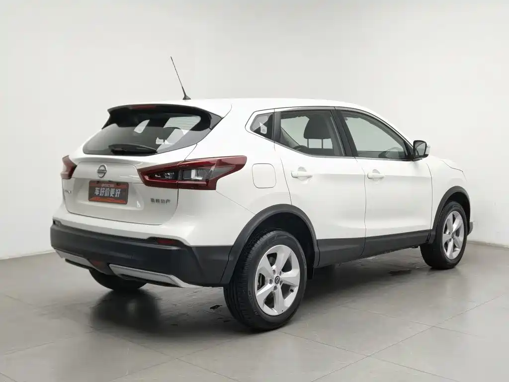 Nissan Qashqai — фото 2