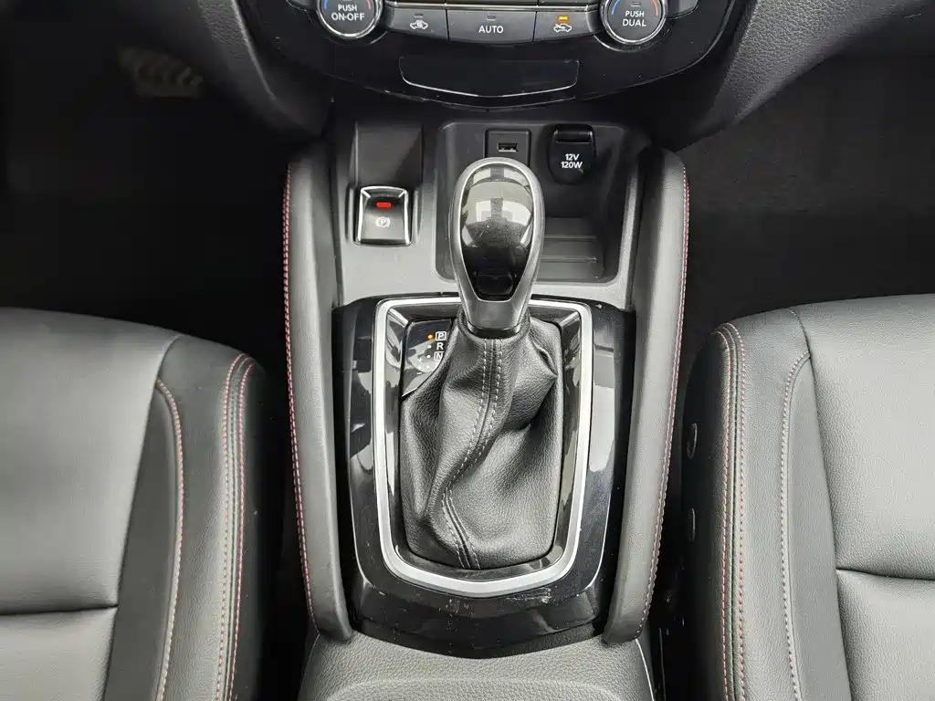 Nissan Qashqai — фото 13