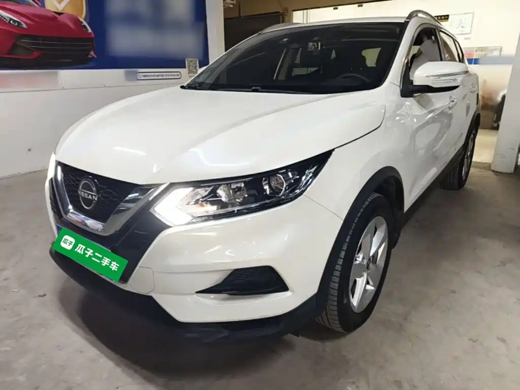 Nissan Qashqai — фото 1