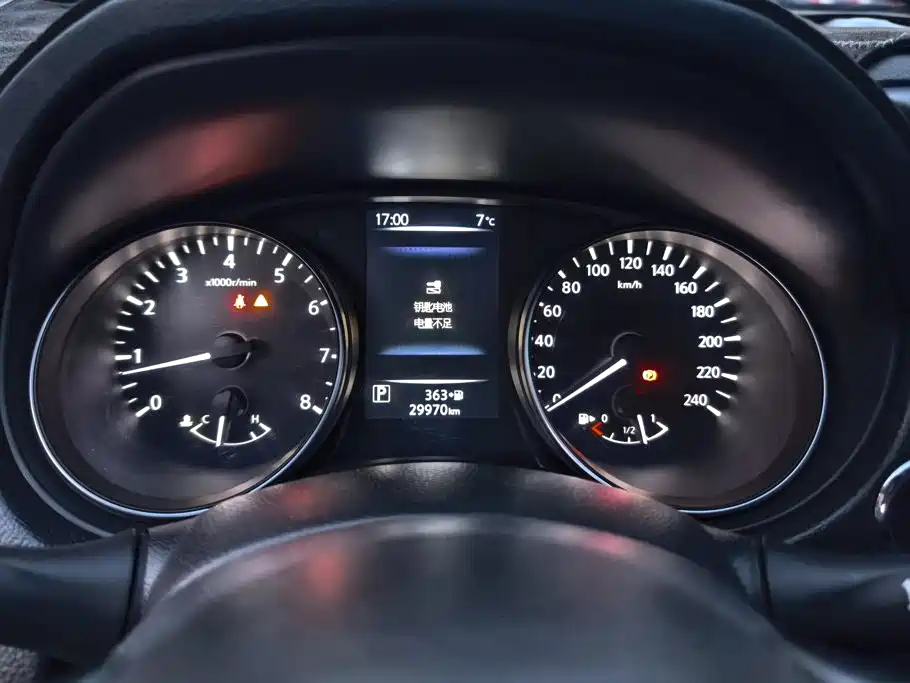 Nissan Qashqai — фото 14
