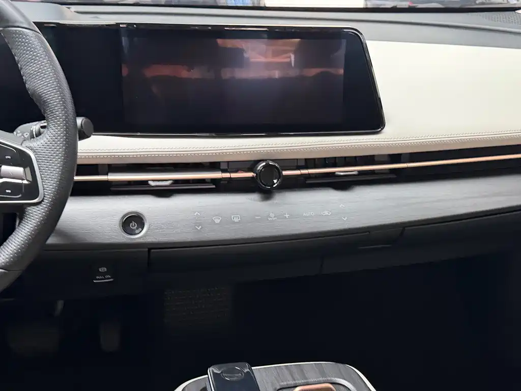 Nissan Ariya — фото 10