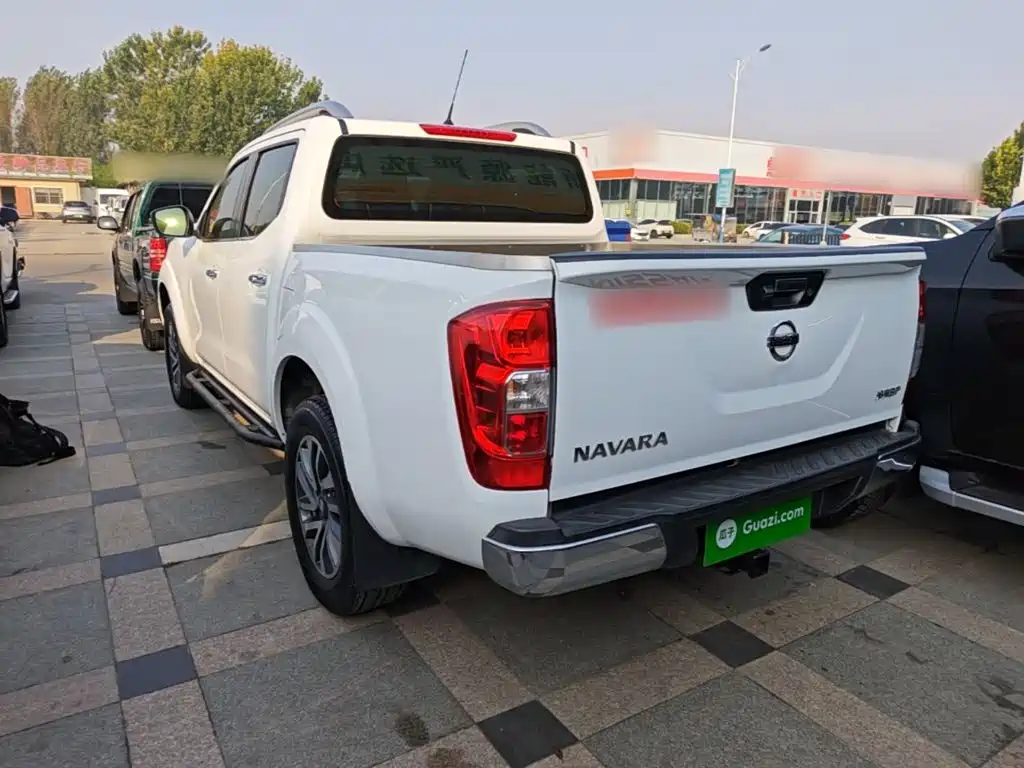Nissan Navara — фото 4