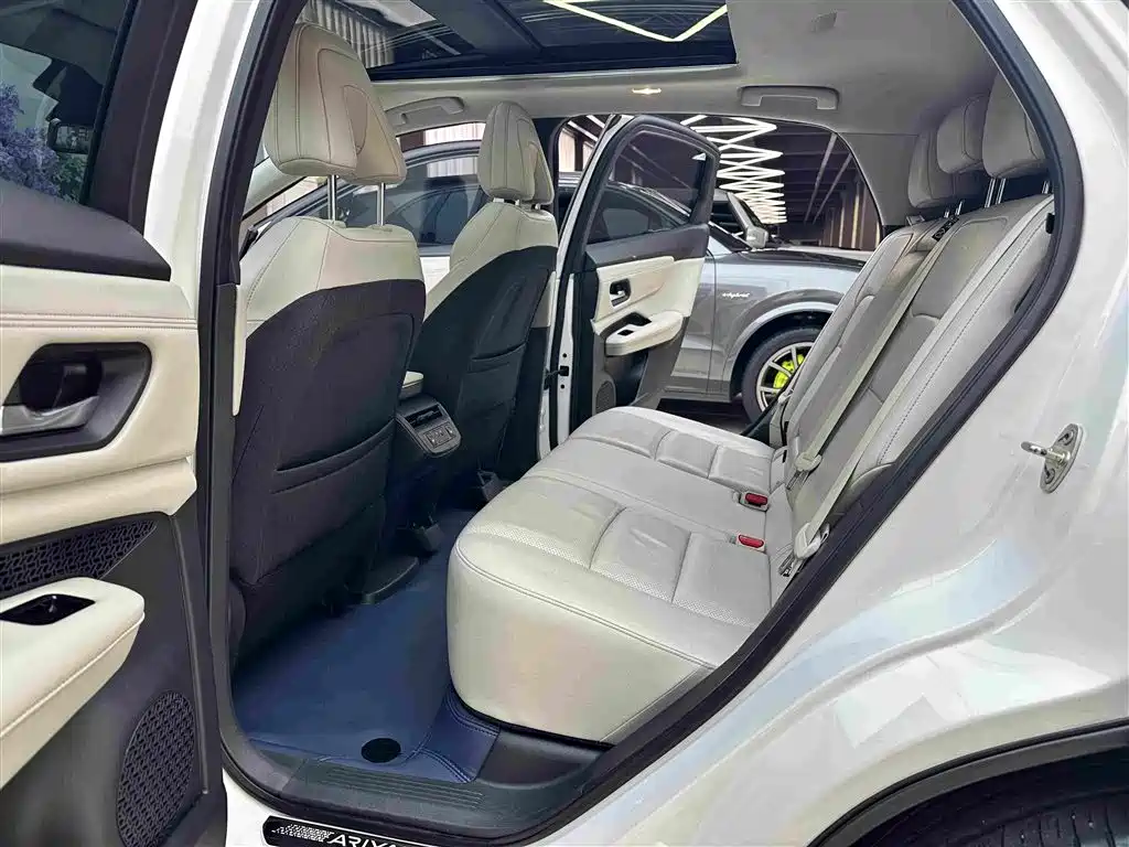 Nissan Ariya — фото 10