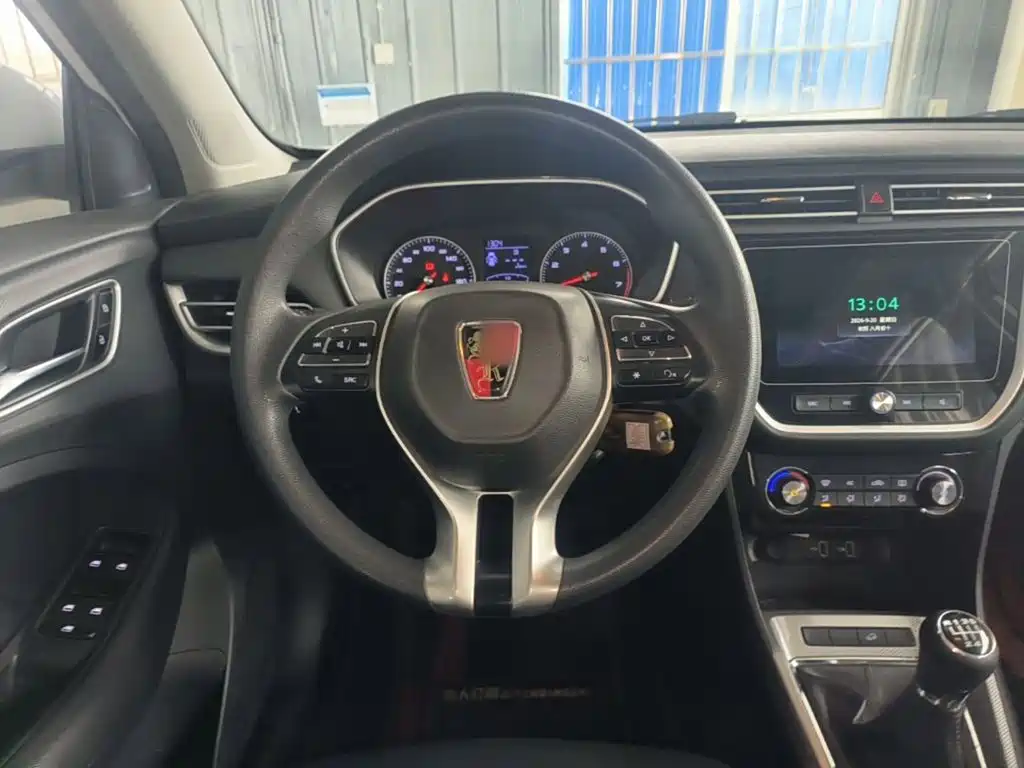 Roewe RX3 — фото 10