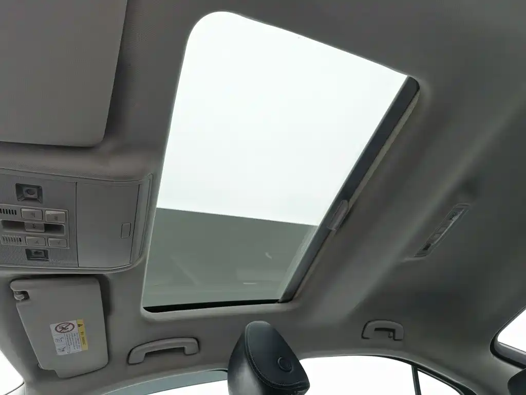 Skoda Superb — фото 14