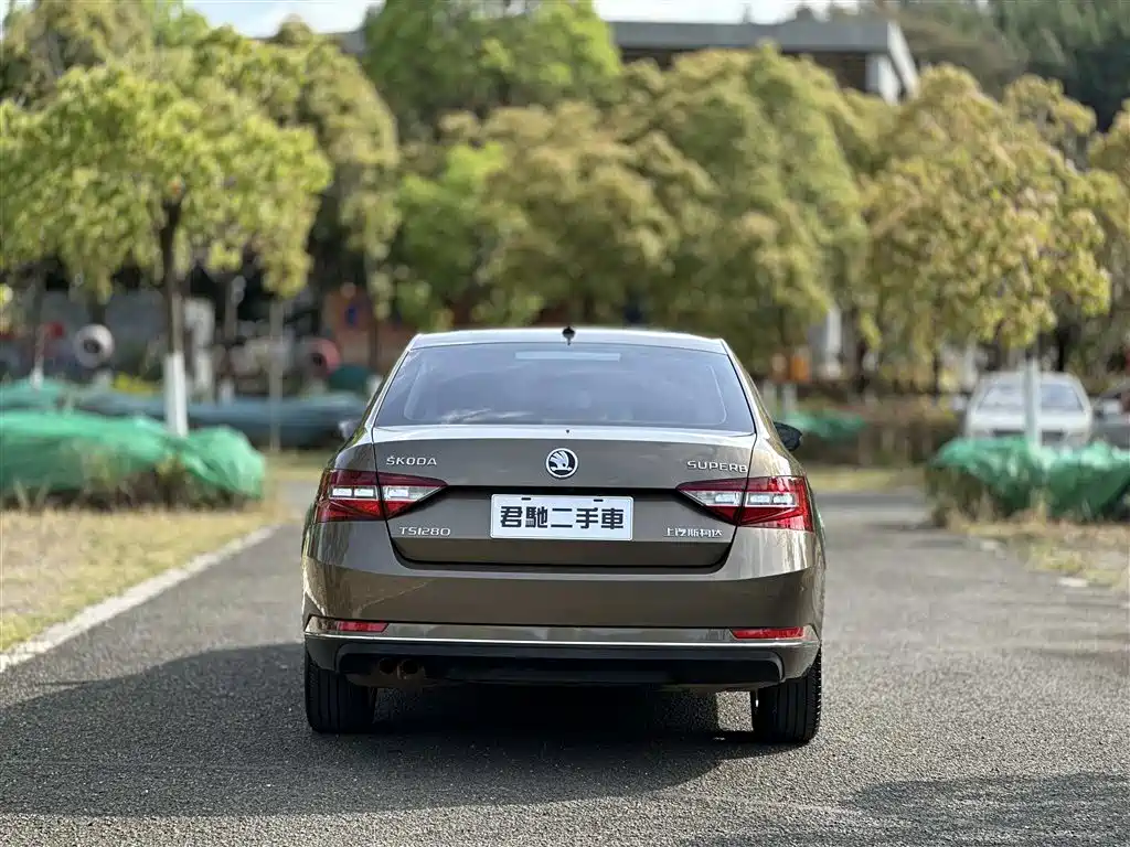 Skoda Superb — фото 6