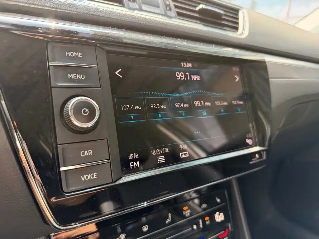 Skoda Superb — фото 18
