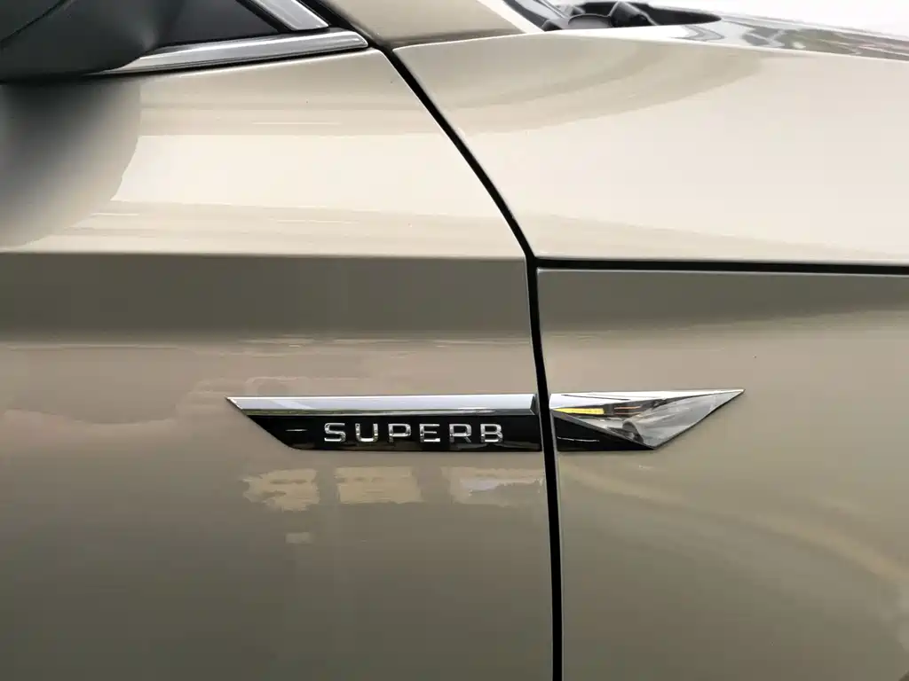 Skoda Superb — фото 6