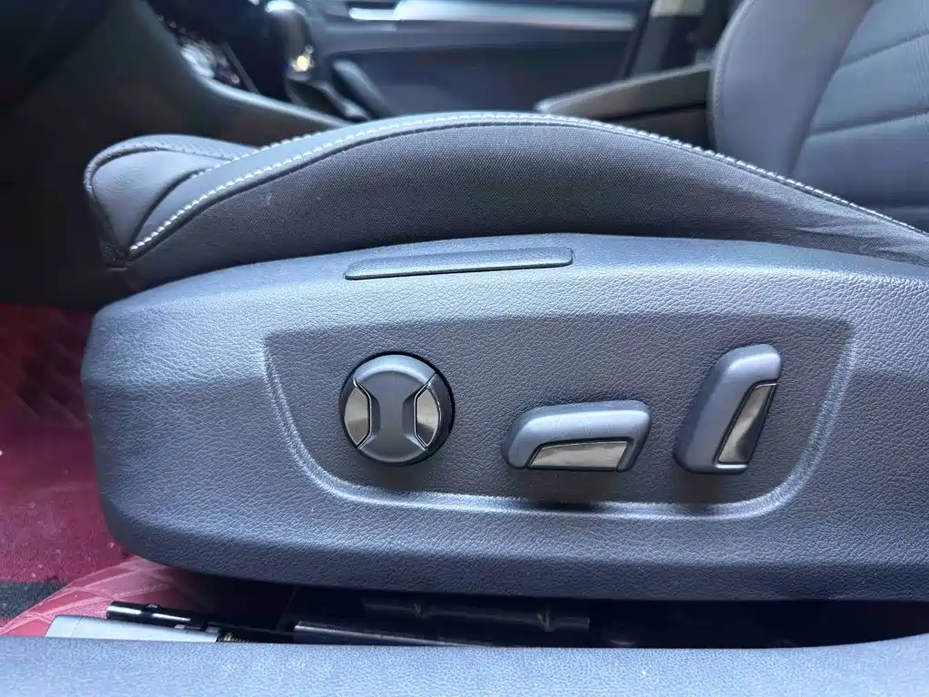 Skoda Superb — фото 18