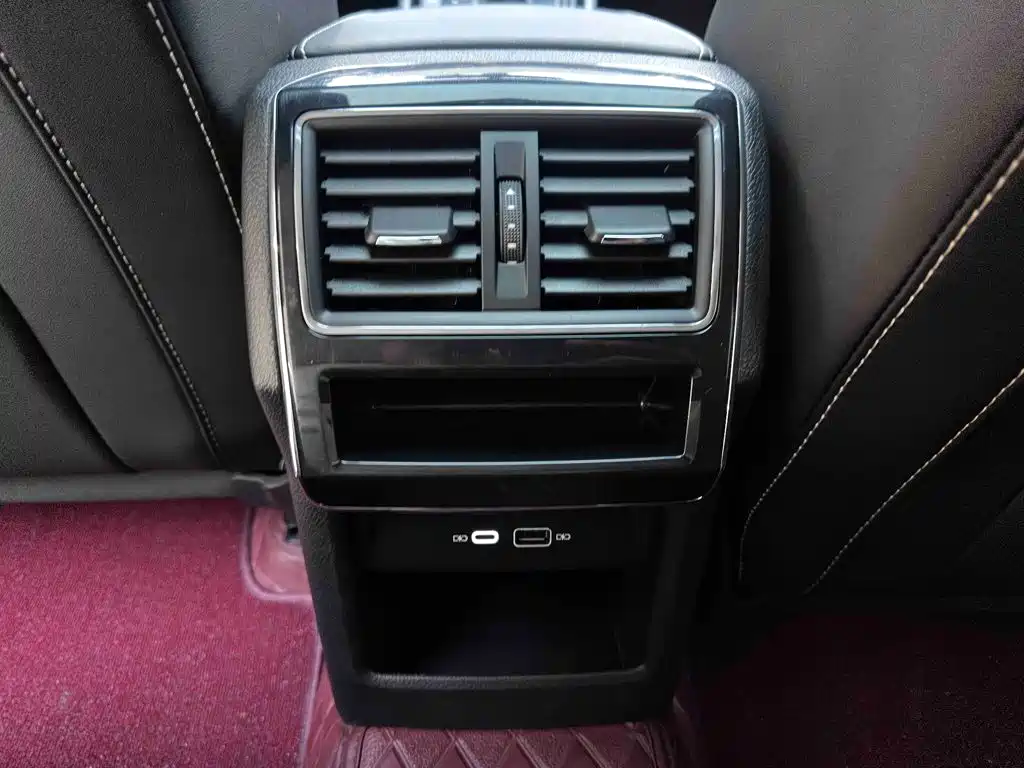 Skoda Superb — фото 19