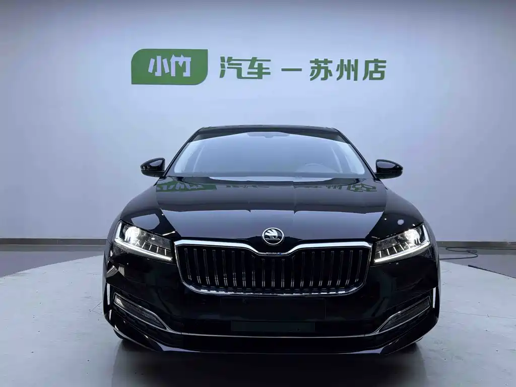 Skoda Superb — фото 2