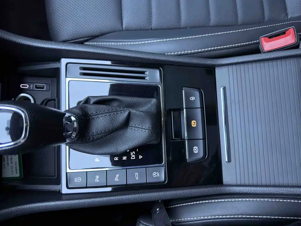 Skoda Superb — фото 16