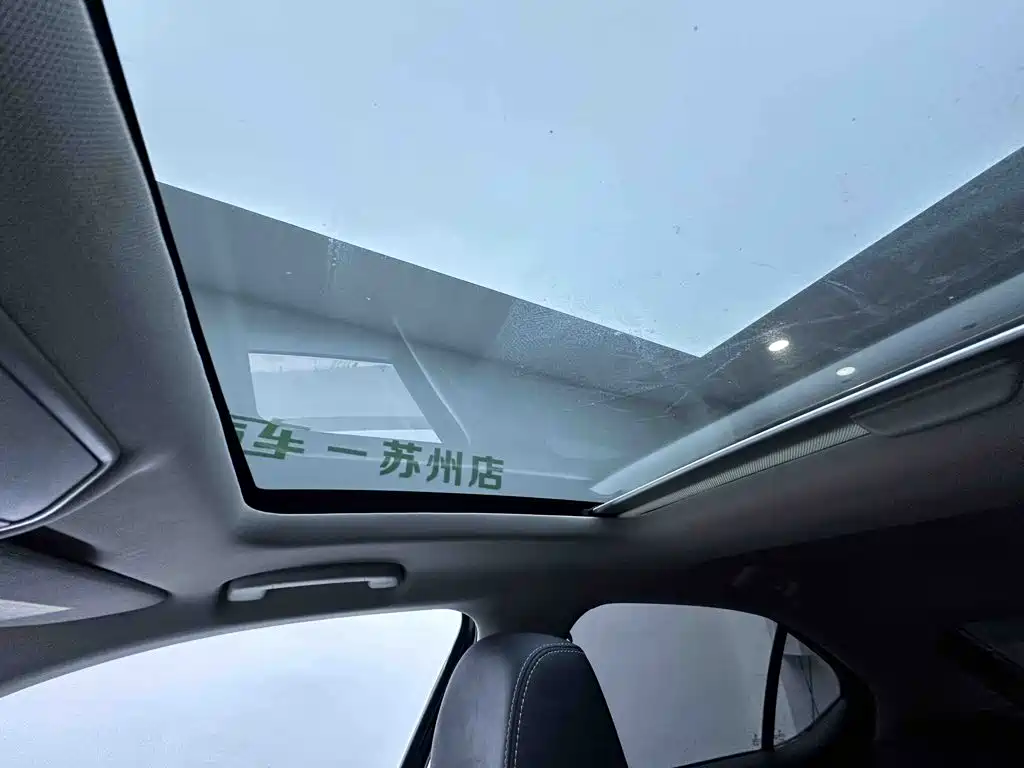 Skoda Superb — фото 17