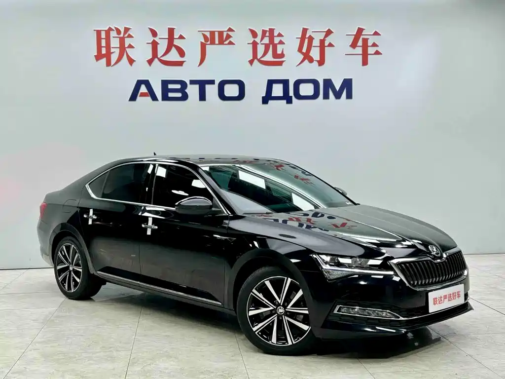 Skoda Superb — фото 3