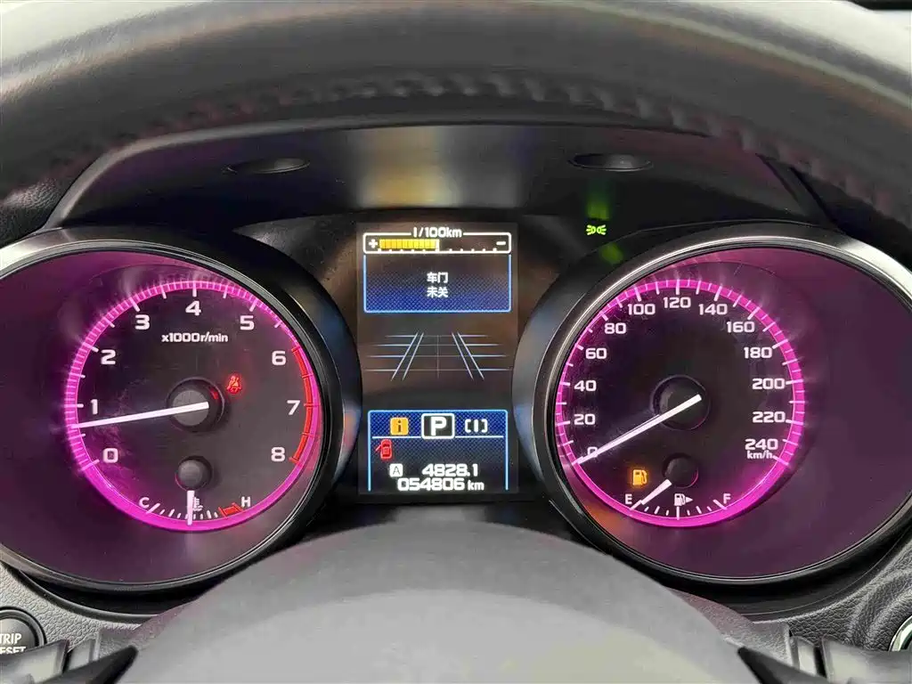 Subaru Legacy — фото 17