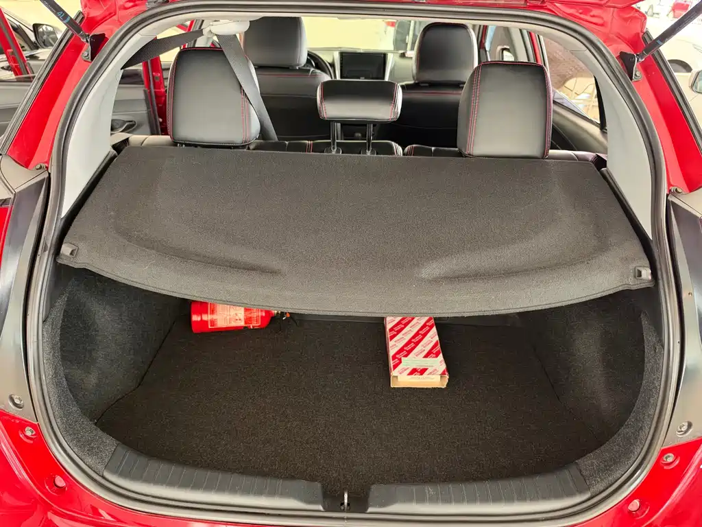 Toyota Yaris L — фото 19
