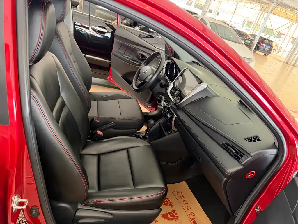 Toyota Yaris L — фото 21