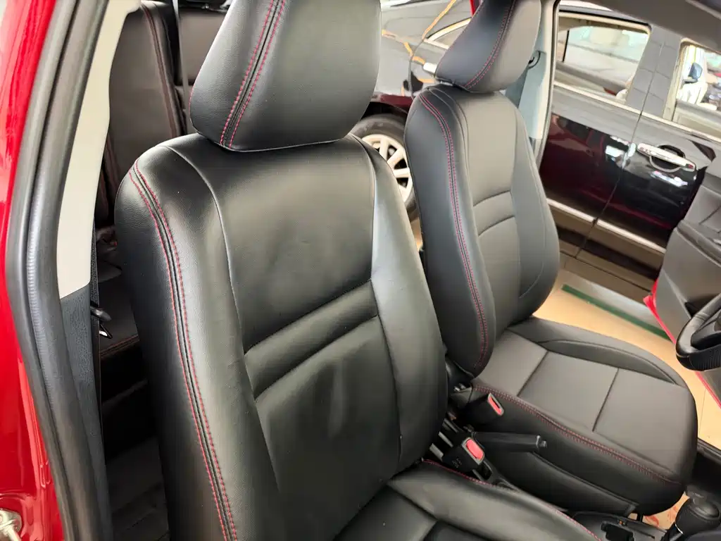 Toyota Yaris L — фото 22