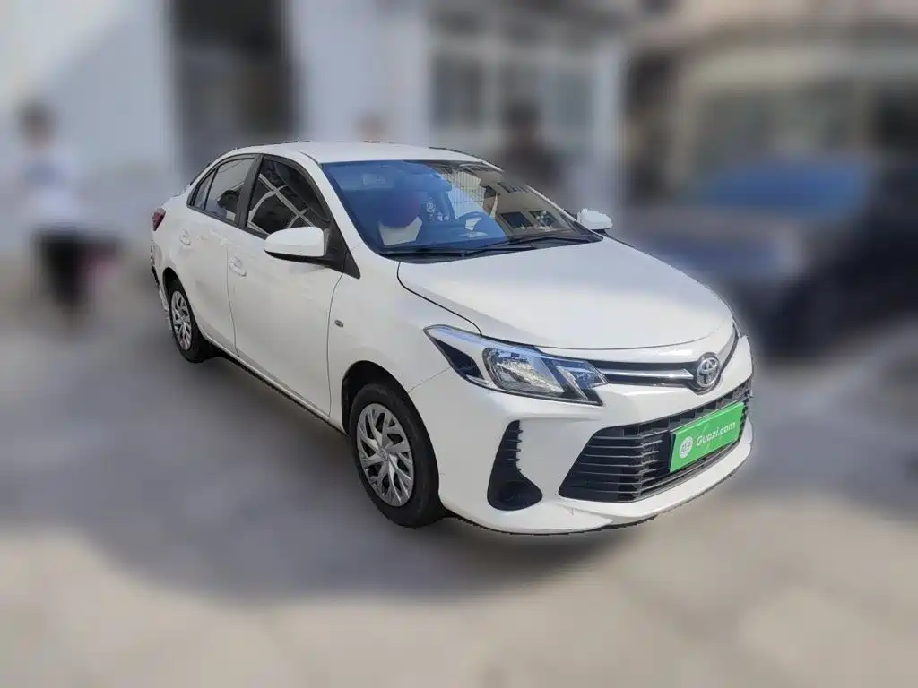 Toyota Vios — фото 3