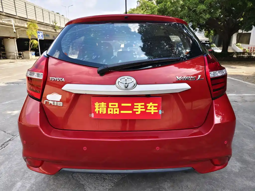 Toyota Yaris L — фото 5