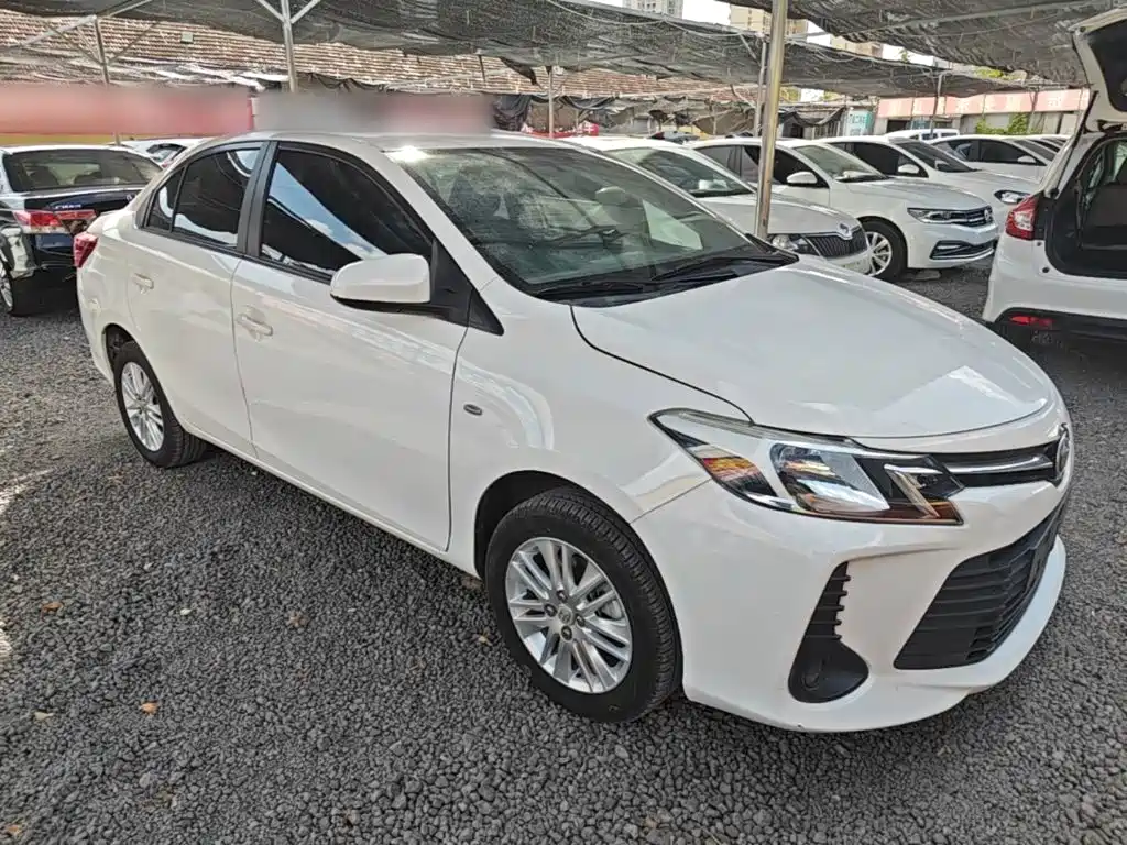 Toyota Vios — фото 3