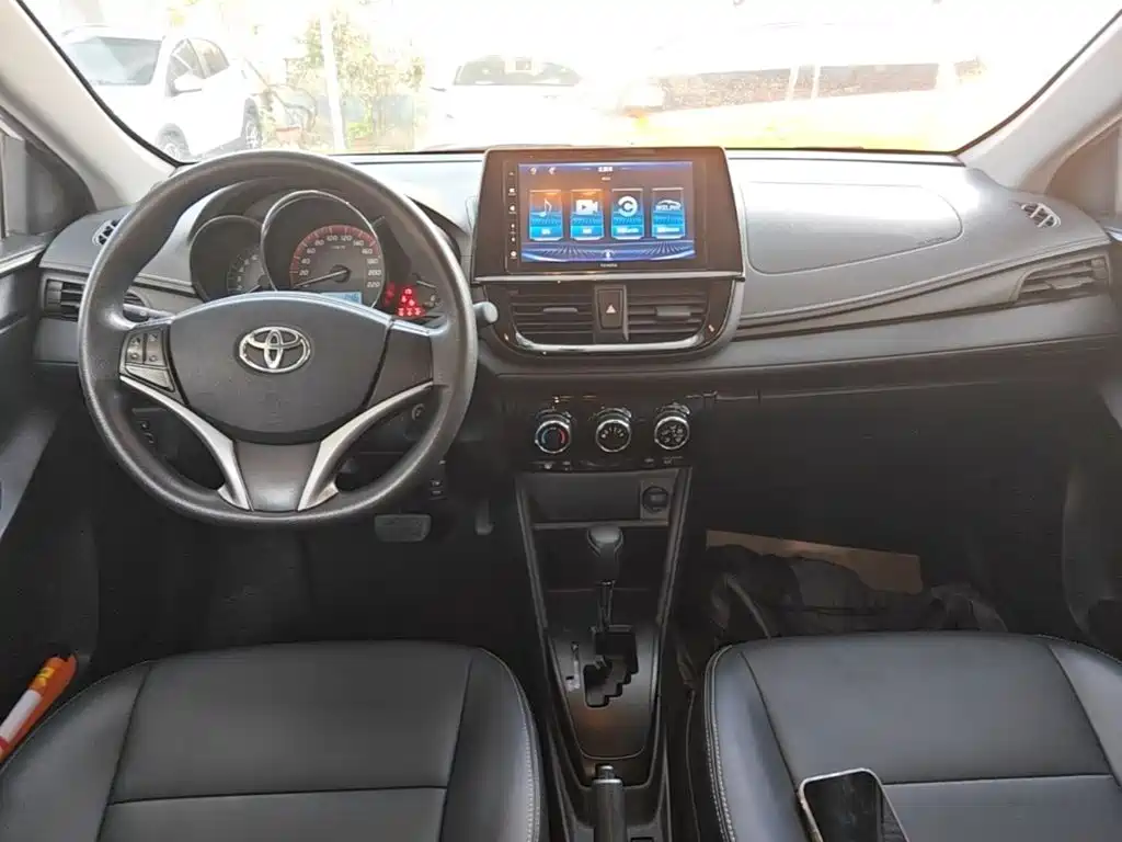 Toyota Vios — фото 9