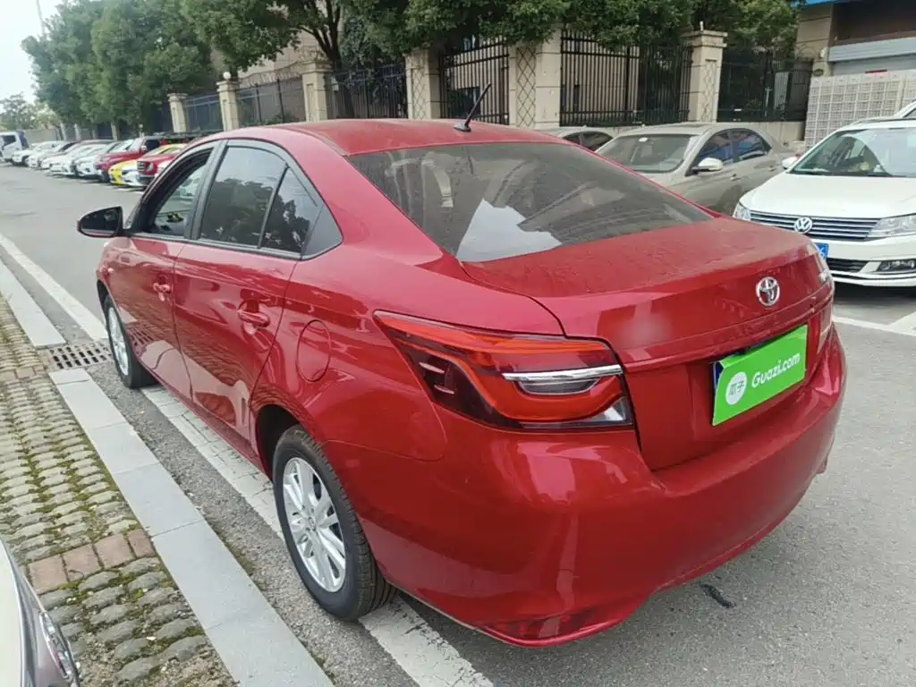 Toyota Vios — фото 4