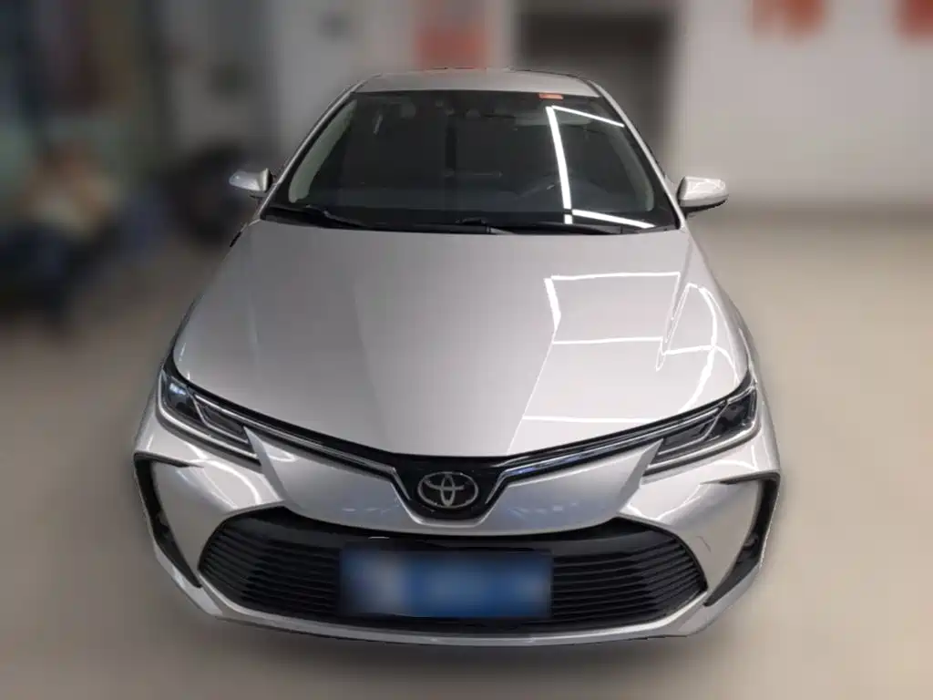 Toyota Corolla — фото 4