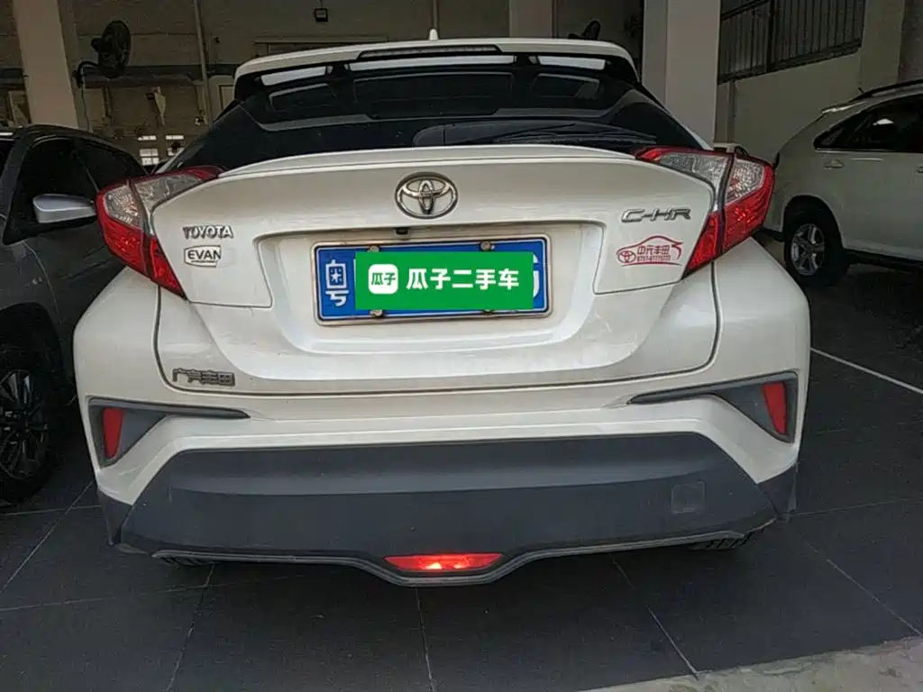 Toyota C-HR — фото 5