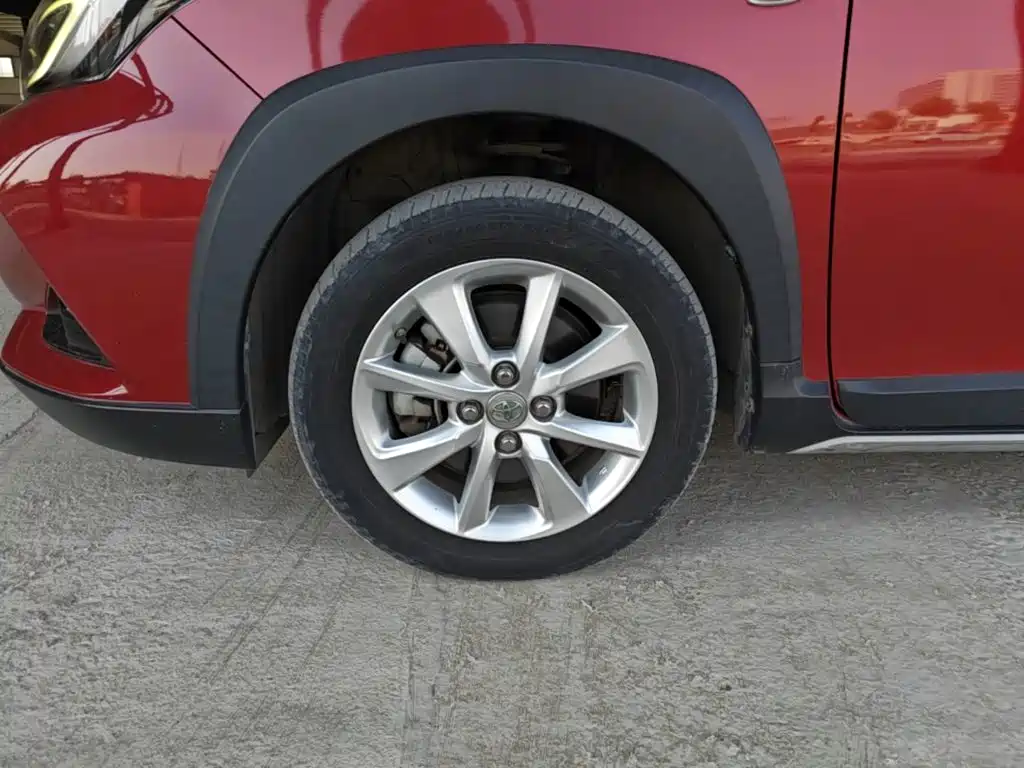 Toyota Yaris L — фото 22