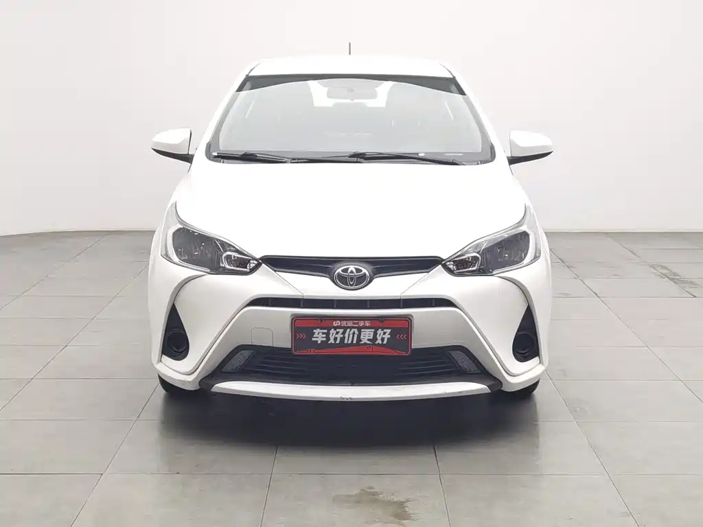 Toyota Yaris L — фото 3
